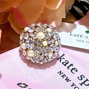 Kate Spade New York Pick A Pearl ~ Rhinestone Pearl Cluster Dome Cocktail Ring
